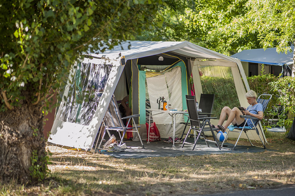 Emplacement camping Lot